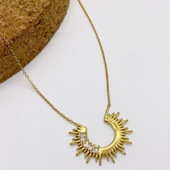 NEW Gold Sunburst & Rhinestone Layering Necklace - Picture 7 of 12